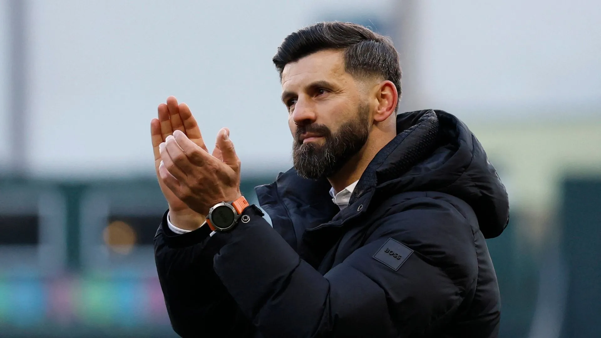 HLV Miron Muslic chỉ đạo trận Plymouth Argyle gặp Liverpool tại FA Cup