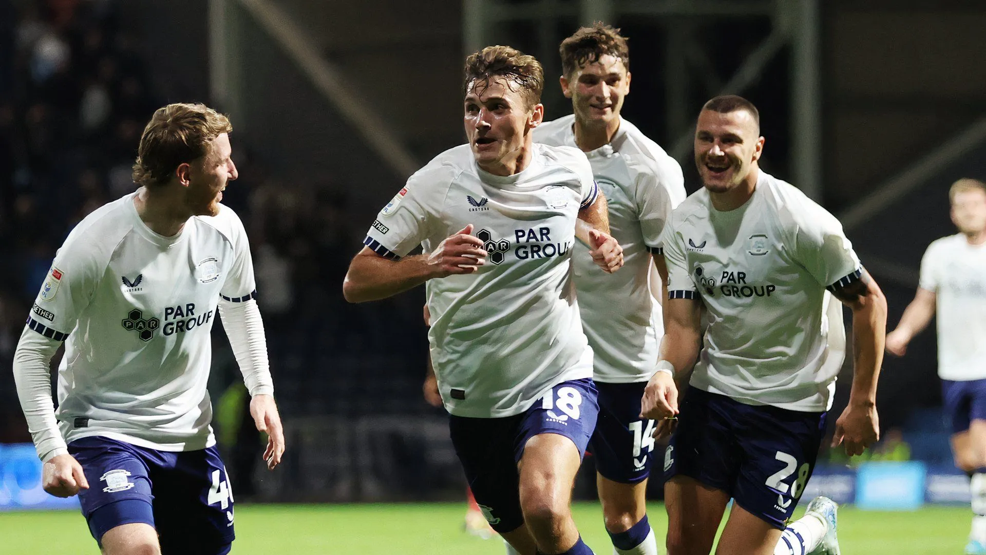 Ryan Ledson thi đấu cho Preston North End ở giải Championship