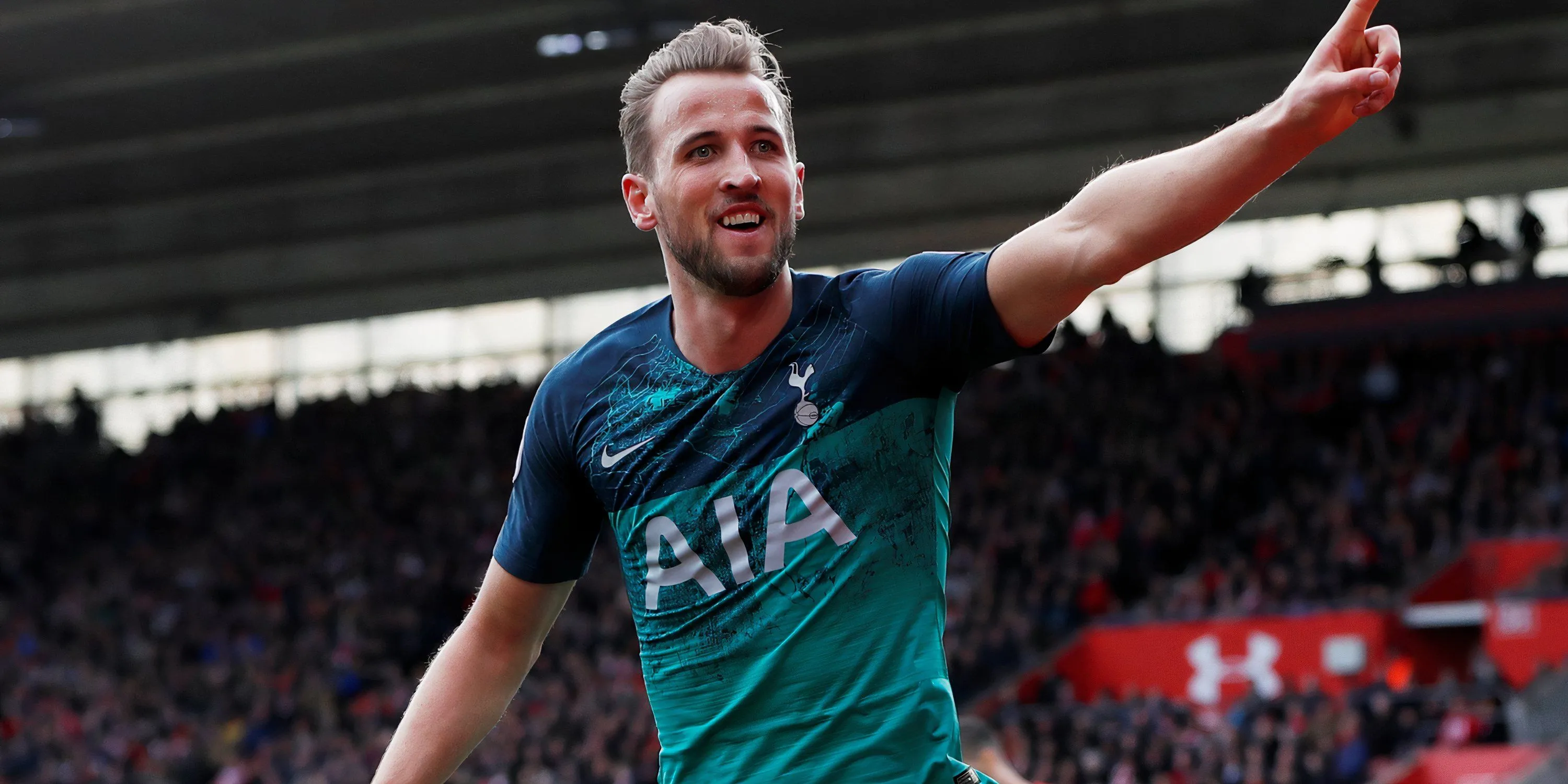 Tiền đạo Harry Kane trong màu áo Tottenham Hotspur