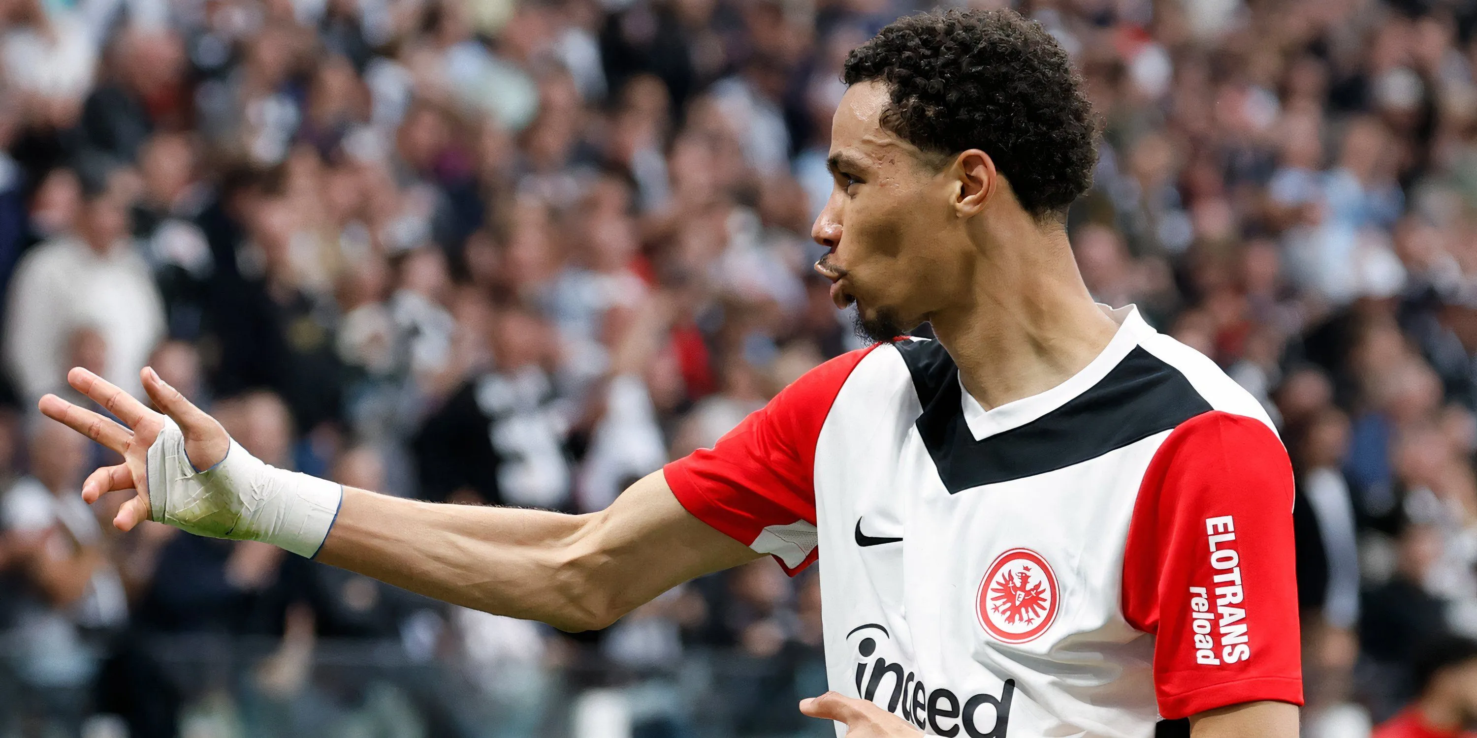 Tiền đạo Hugo Ekitike của Eintracht Frankfurt, mục tiêu chuyển nhượng của Chelsea