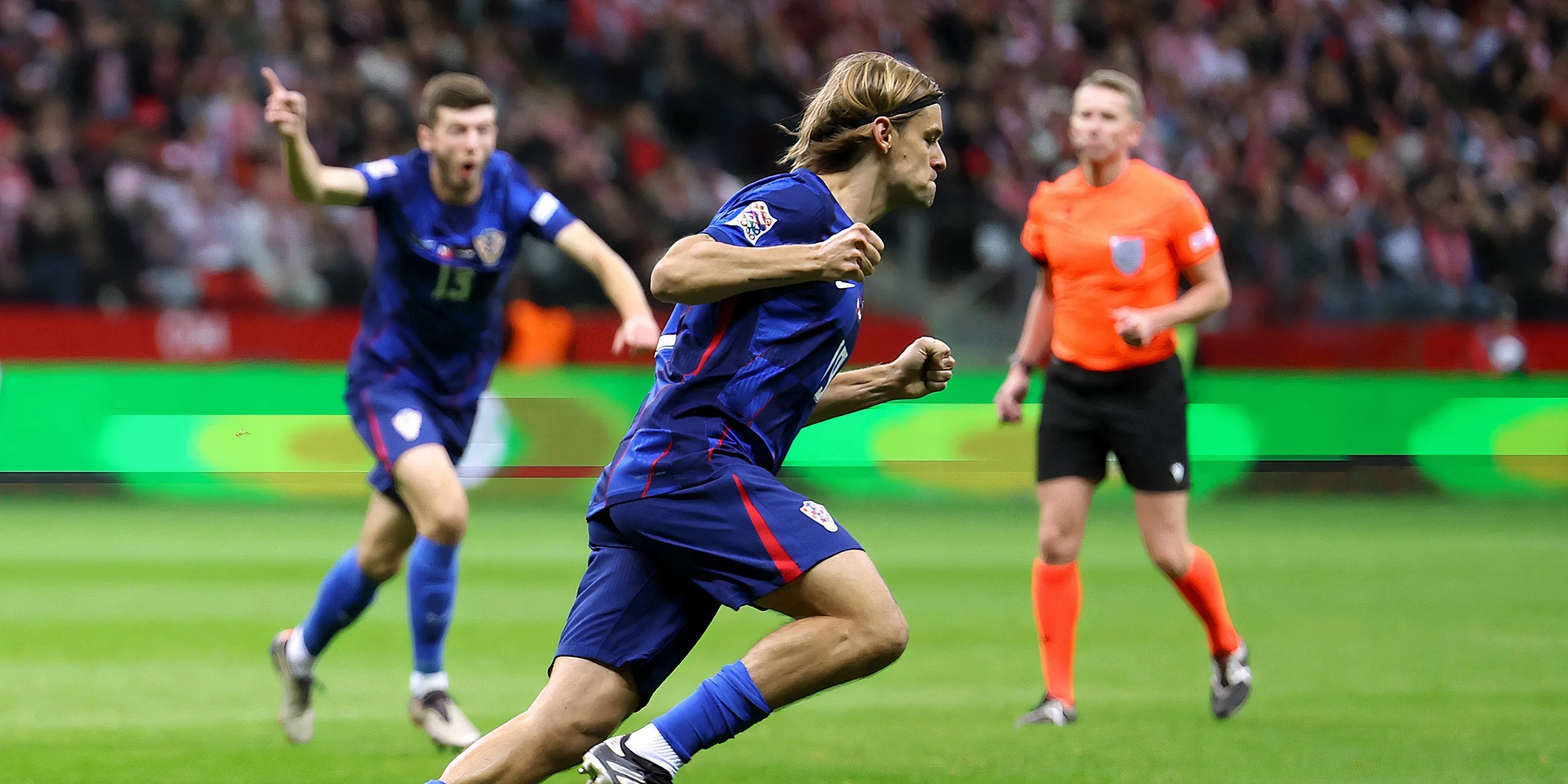 Hậu vệ Borna Sosa chuẩn bị hoàn tất hợp đồng với Crystal Palace