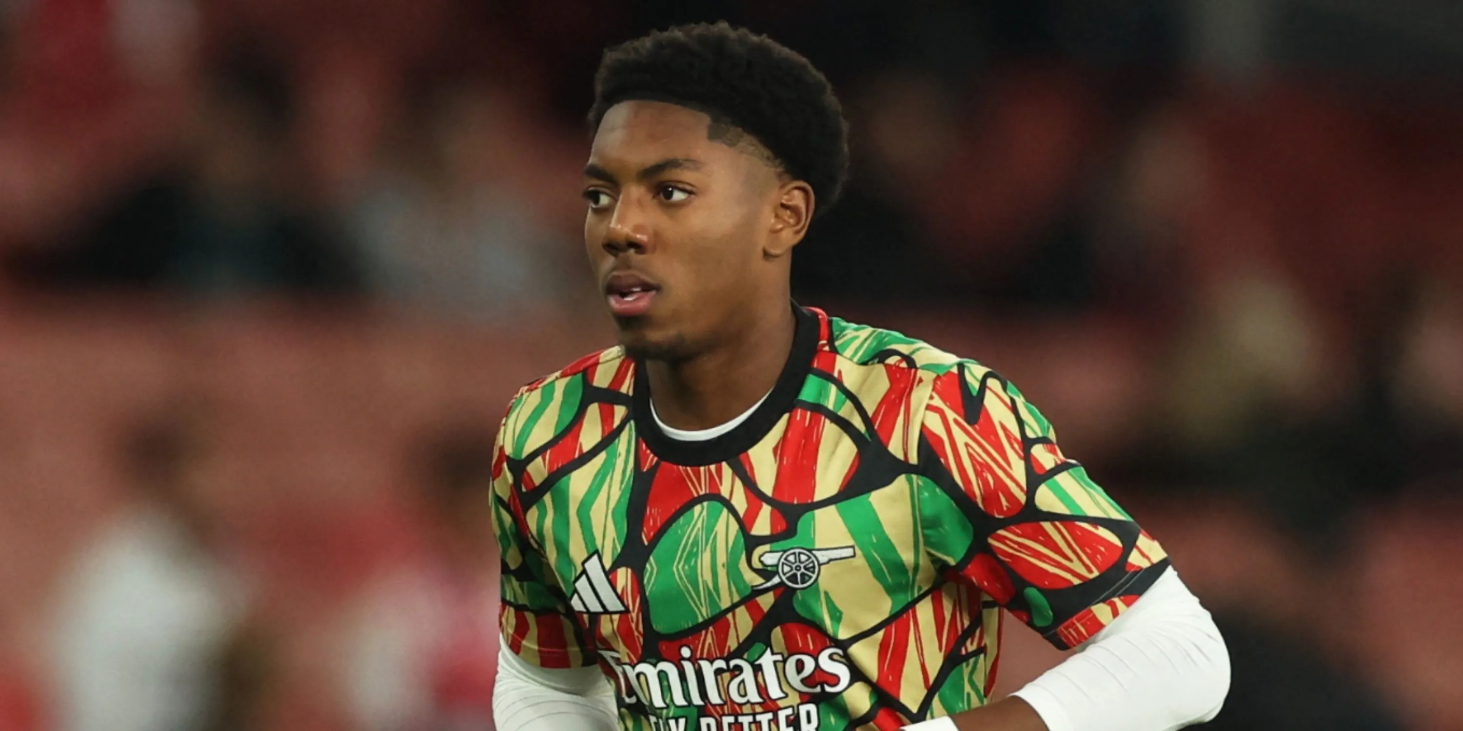 Hậu vệ trẻ Myles Lewis-Skelly của Arsenal, tài năng đang lên hứa hẹn giải quyết bài toán cánh trái của Pháo Thủ