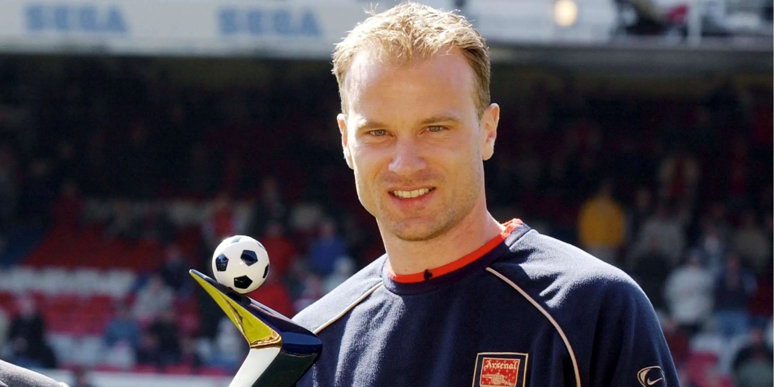 Huyền thoại Arsenal Dennis Bergkamp