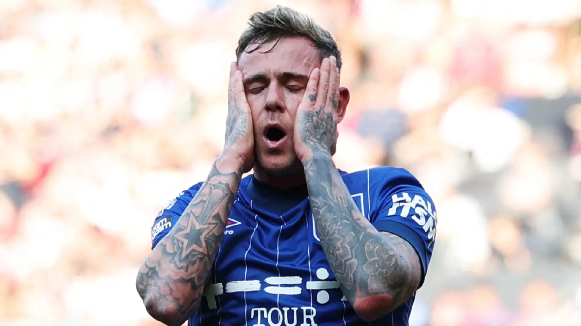 Ipswich Town thi đấu tại Premier League, đội bóng đang chuẩn bị cho mùa giải Championship đầy tham vọng