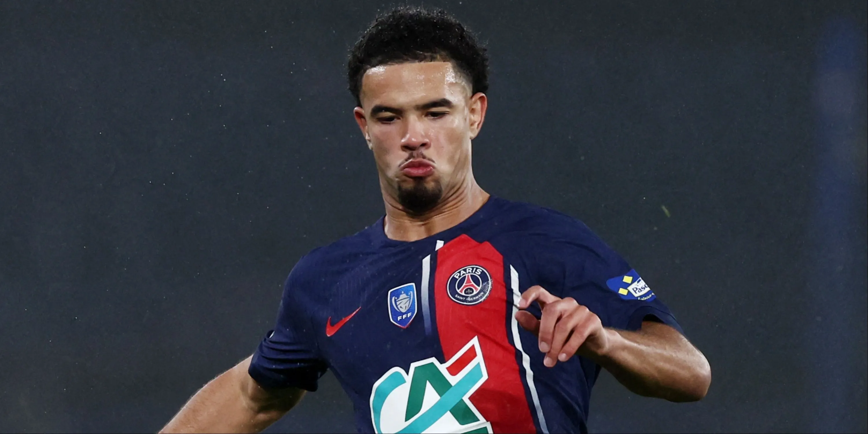 Tiền vệ Warren Zaire-Emery thi đấu nổi bật cho Paris Saint-Germain