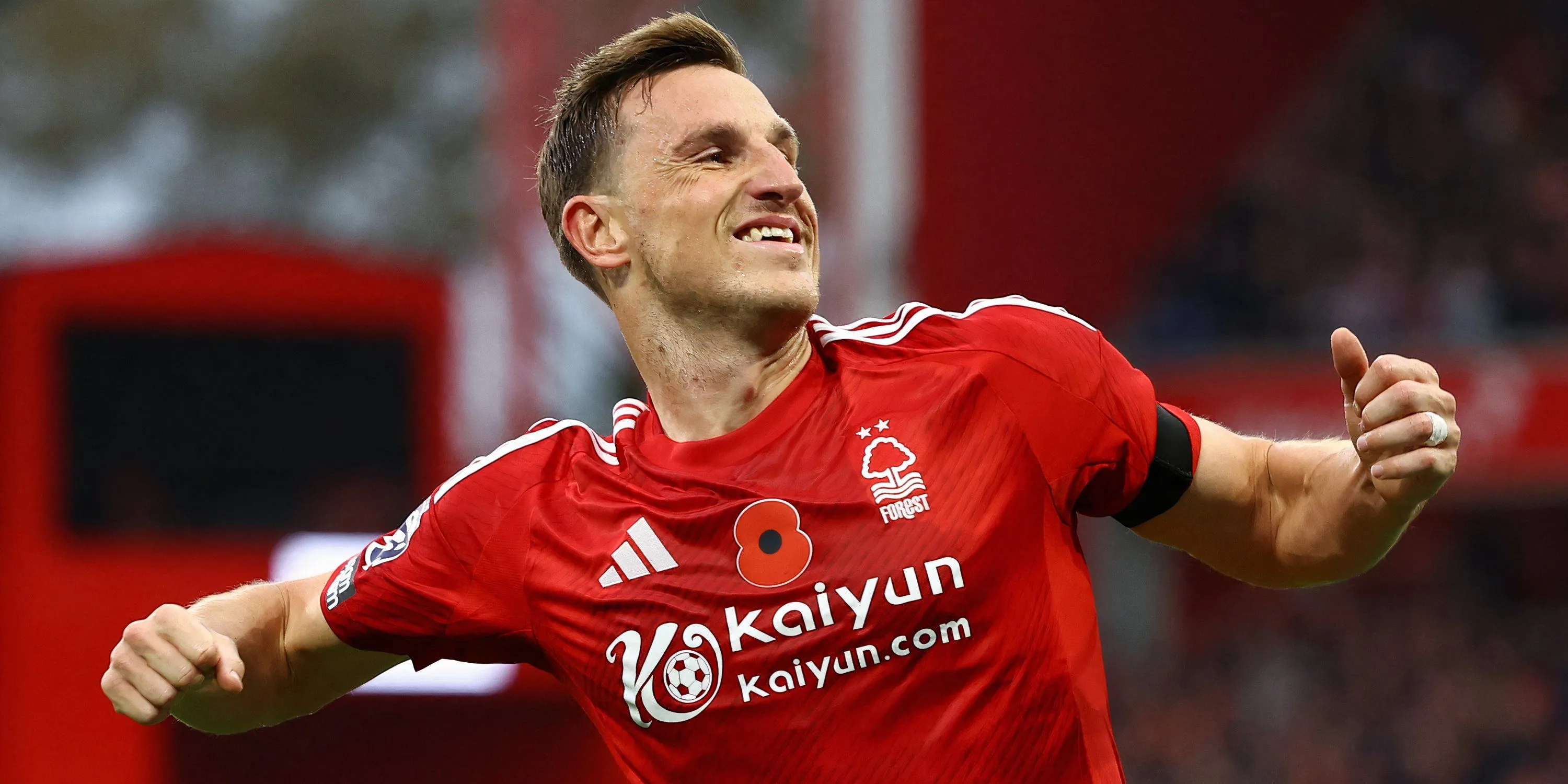Tiền đạo Chris Wood của Nottingham Forest ăn mừng bàn thắng, người đã có khởi đầu mùa giải ấn tượng.